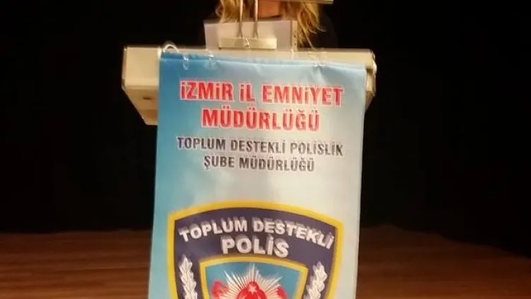 İzmir'de Mega Akademi ve Aksüt Hoca Rüzgârı